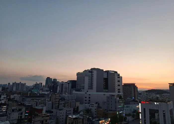 아파트호텔 #2 New Open 신축건물 엘리베이터 짐보관 홍대입구역 도보5분 마포구 쇼핑
