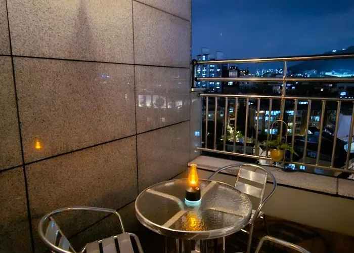 Hotel apartamentowy #2 New Open 신축건물 엘리베이터 짐보관 홍대입구역 도보5분 마포구 쇼핑 Seul