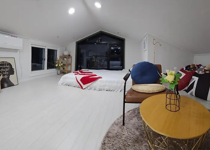 #2 New Open 신축건물 엘리베이터 짐보관 홍대입구역 도보5분 마포구 쇼핑 Hotel apartamentowy